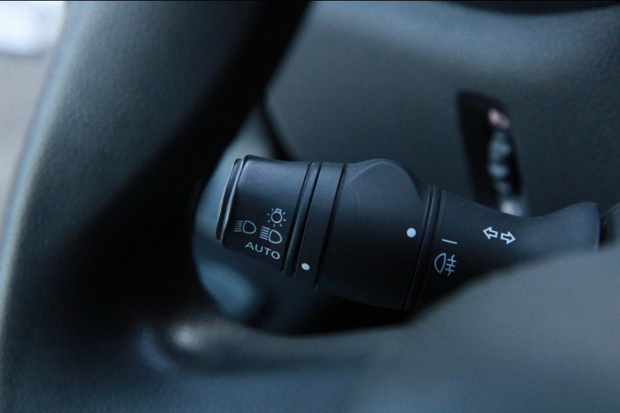 Renault Master T35 2.3 dCi 135PK L2H2 / Trekhaak / Carplay / Navi / 3 zits