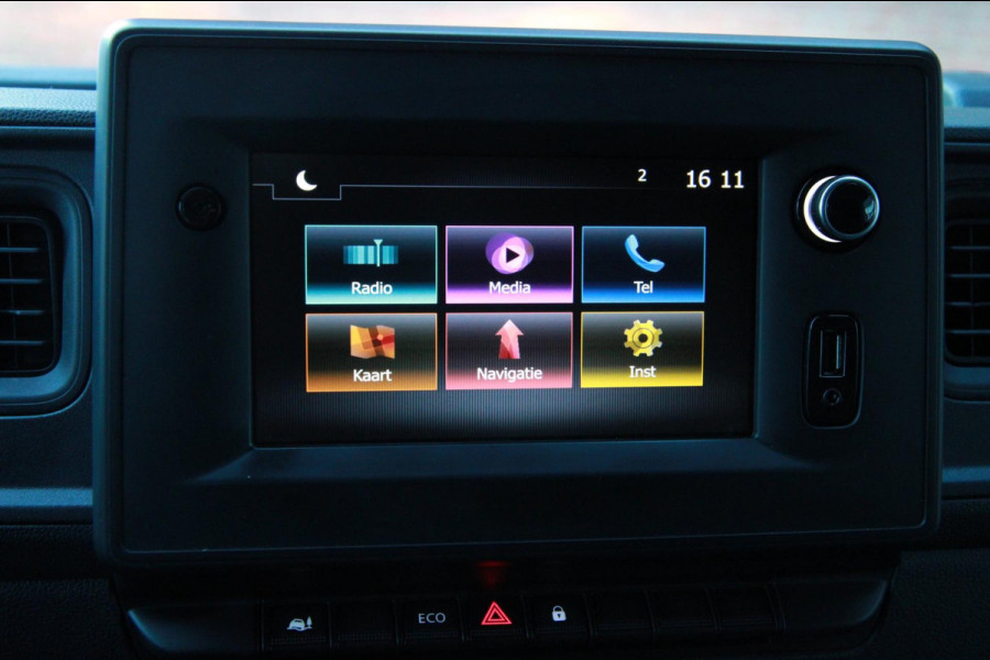 Renault Master T35 2.3 dCi 135PK L2H2 / Trekhaak / Carplay / Navi / 3 zits