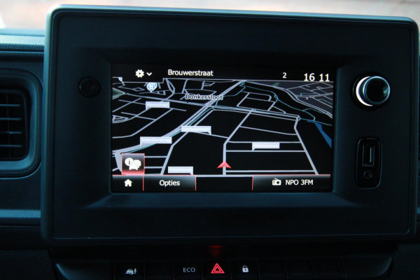 Renault Master T35 2.3 dCi 135PK L2H2 / Trekhaak / Carplay / Navi / 3 zits