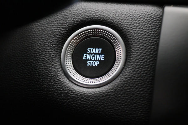 Renault Captur 1.6 E-Tech Plug-in Hybrid 160 Intens Two-Tone, Virtual Cockpit, Apple Carplay, Camera, Cruise, LED, DAB, 18''