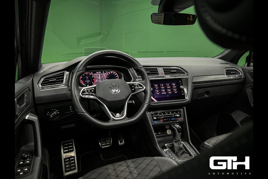 Volkswagen Tiguan 1.5 TSI R-Line Head-up | Pano | Trekhaak
