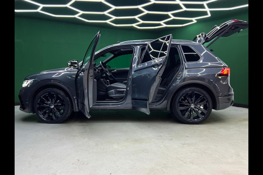 Volkswagen Tiguan 1.5 TSI R-Line Head-up | Pano | Trekhaak