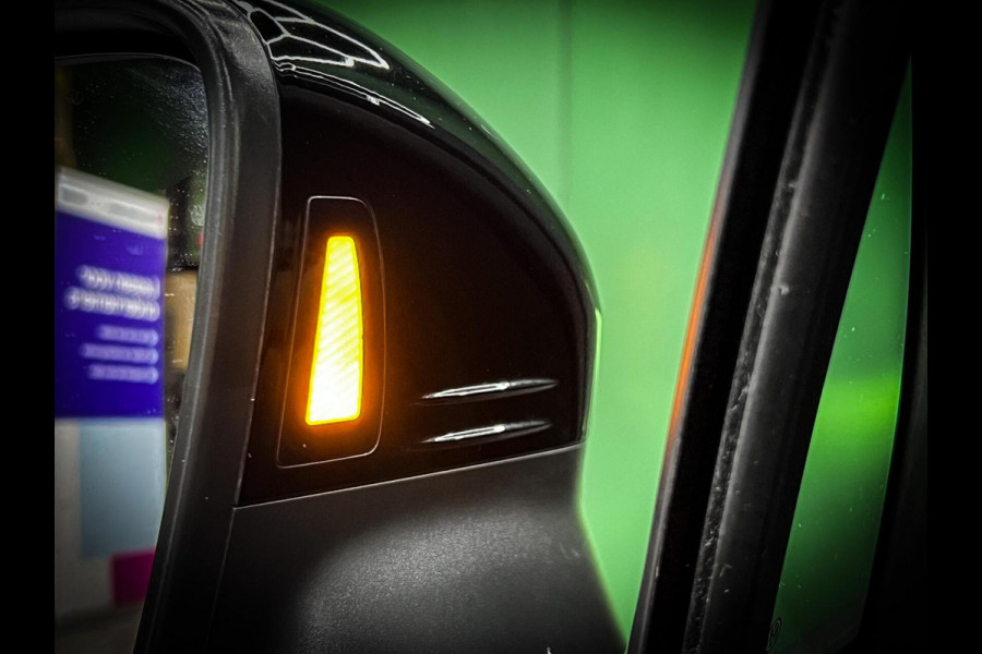 Volkswagen Tiguan 1.5 TSI R-Line Head-up | Pano | Trekhaak