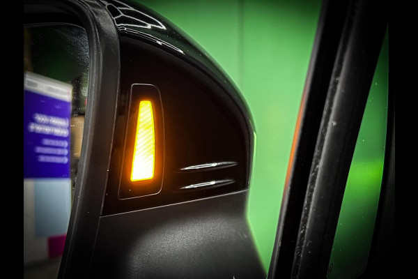 Volkswagen Tiguan 1.5 TSI R-Line Head-up | Pano | Trekhaak