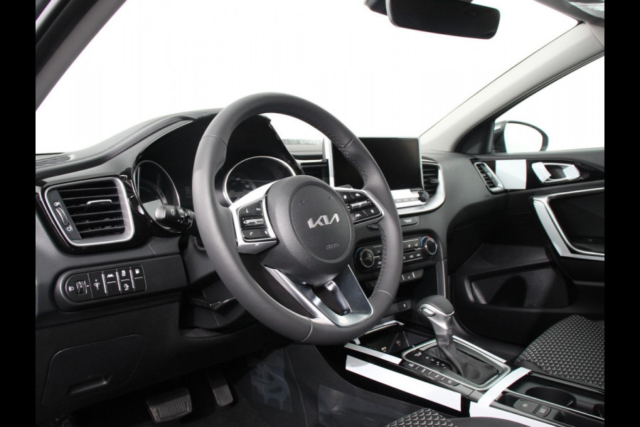 Kia Xceed 1.6 GDi PHEV Automaat DynamicLine | Navigatie | Camera | Climate Control | Cruise control adaptive | Lane assist | Lichtmetalen Velgen | Stoelverwarming