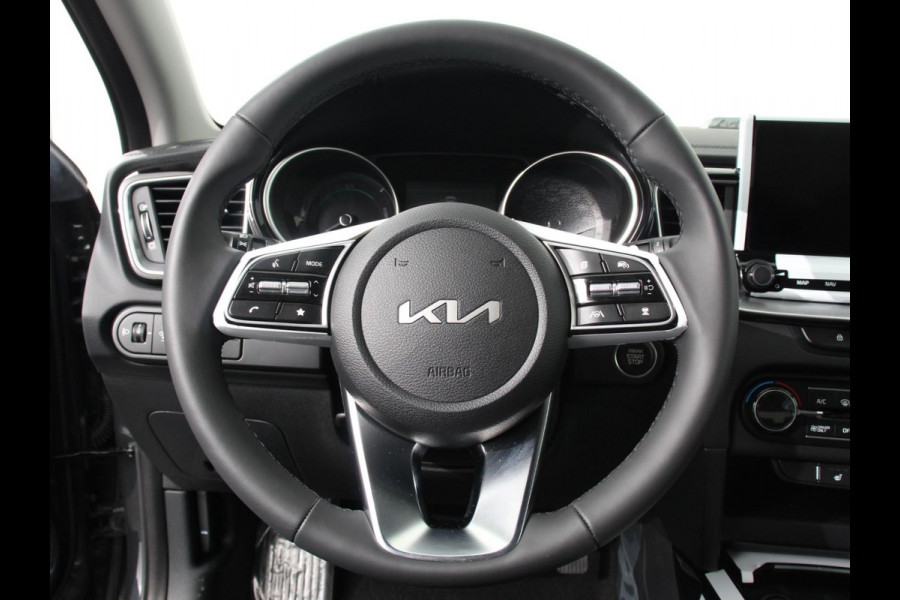 Kia Xceed 1.6 GDi PHEV Automaat DynamicLine | Navigatie | Camera | Climate Control | Cruise control adaptive | Lane assist | Lichtmetalen Velgen | Stoelverwarming