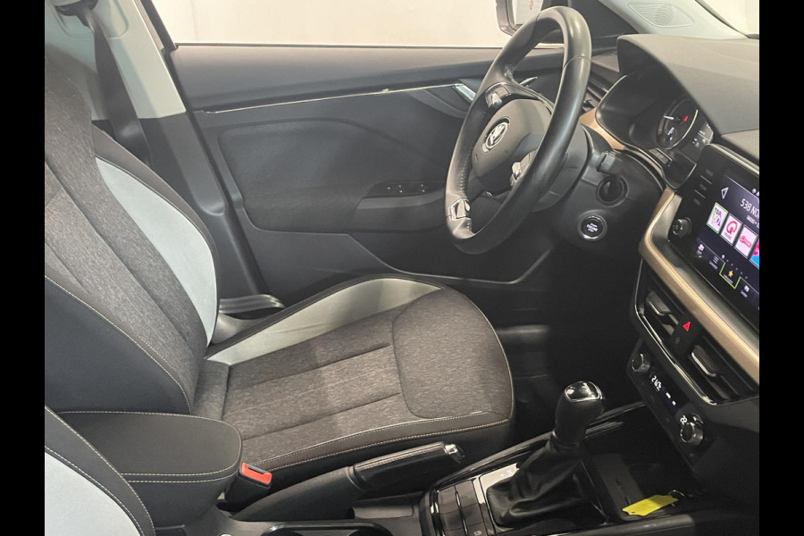 Škoda Kamiq 1.0 TSI 110pk DSG Style Navigatie Apple Carplay/Android Auto Climate Control Elektrisch bedienbare kofferbak Dab Extra Getint Glas