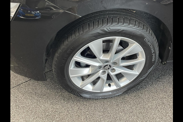 Škoda Kamiq 1.0 TSI 110pk DSG Style Navigatie Apple Carplay/Android Auto Climate Control Elektrisch bedienbare kofferbak Dab Extra Getint Glas
