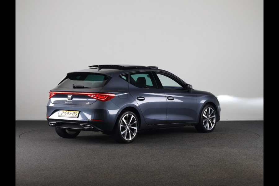 Seat Leon 1.4 TSI eHybrid PHEV FR Business Intense 204pk | Panoramadak | Parkeercamera | Navigatie | 18 inch Lichtmetalen velgen