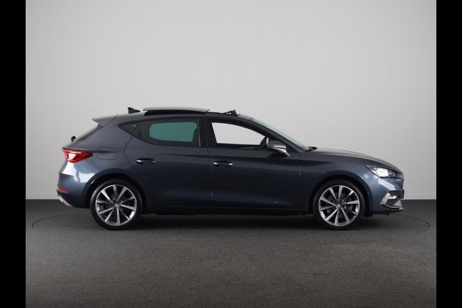 Seat Leon 1.4 TSI eHybrid PHEV FR Business Intense 204pk | Panoramadak | Parkeercamera | Navigatie | 18 inch Lichtmetalen velgen