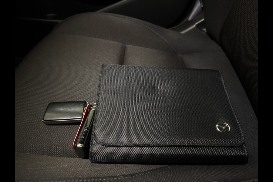 Mazda 3 2.0 e-SkyActiv-G M Hybrid 122 LUXURY HEAD-UP/NAVI/360CAMERA/BOSE-AUDIO