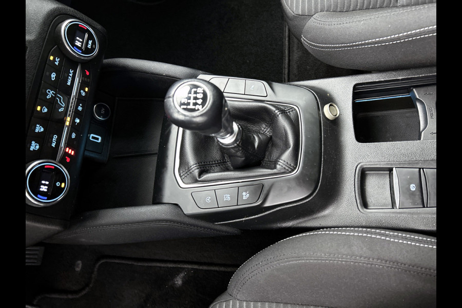 Ford FOCUS Wagon 1.0 EcoBoost Titanium Business(NL-auto, Goed OnderH, Navi, StoelV, Parkeersensoren, Cruise Con, Etc)