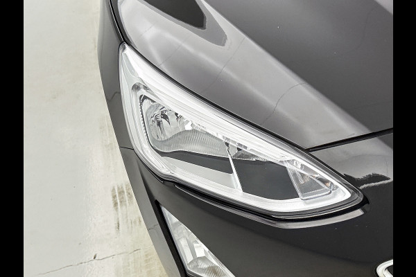 Ford FOCUS Wagon 1.0 EcoBoost Titanium Business(NL-auto, Goed OnderH, Navi, StoelV, Parkeersensoren, Cruise Con, Etc)
