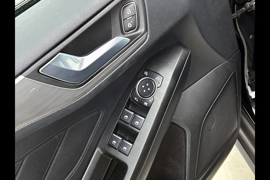 Ford FOCUS Wagon 1.0 EcoBoost Titanium Business(NL-auto, Goed OnderH, Navi, StoelV, Parkeersensoren, Cruise Con, Etc)