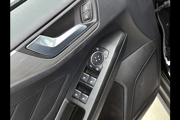 Ford FOCUS Wagon 1.0 EcoBoost Titanium Business(NL-auto, Goed OnderH, Navi, StoelV, Parkeersensoren, Cruise Con, Etc)