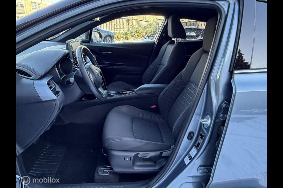 Toyota C-HR 1.8 Hybrid Dynamic FM nav carplay / Clima / Stoelverw. / 18" / 56.860 km!! 1e eig!! Keyless