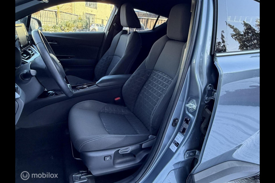 Toyota C-HR 1.8 Hybrid Dynamic FM nav carplay / Clima / Stoelverw. / 18" / 56.860 km!! 1e eig!! Keyless