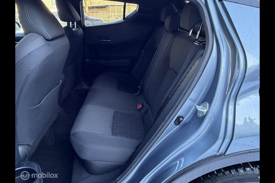 Toyota C-HR 1.8 Hybrid Dynamic FM nav carplay / Clima / Stoelverw. / 18" / 56.860 km!! 1e eig!! Keyless