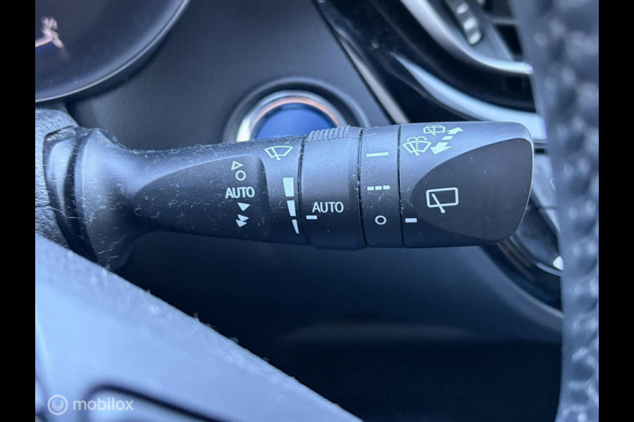 Toyota C-HR 1.8 Hybrid Dynamic FM nav carplay / Clima / Stoelverw. / 18" / 56.860 km!! 1e eig!! Keyless