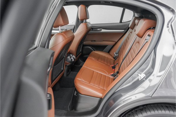 Alfa Romeo Stelvio 2.0 T AWD Super 280PK Leder Pano Camera 20" Q Velgen