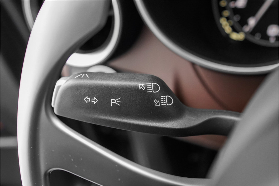 Alfa Romeo Stelvio 2.0 T AWD Super 280PK Leder Pano Camera 20" Q Velgen