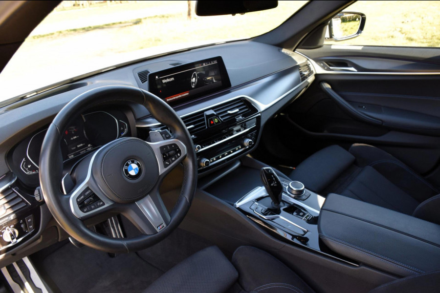 BMW 5 Serie Touring 530i High Executive*M-Pakket*Head-up*20"Inch*92Dkm*2021*