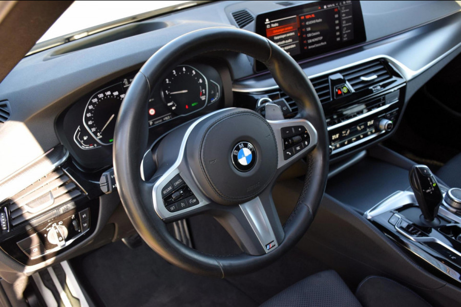 BMW 5 Serie Touring 530i High Executive*M-Pakket*Head-up*20"Inch*92Dkm*2021*