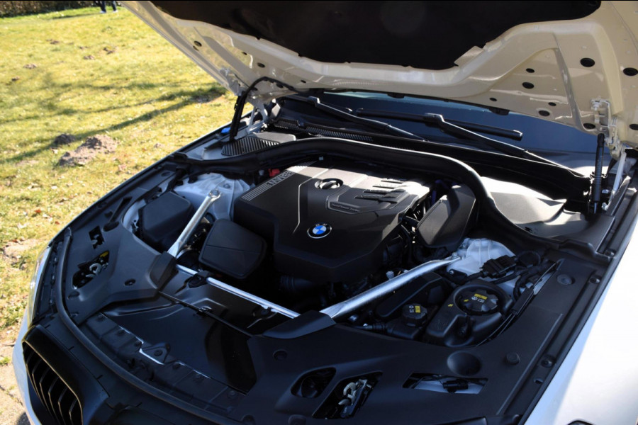 BMW 5 Serie Touring 530i High Executive*M-Pakket*Head-up*20"Inch*92Dkm*2021*