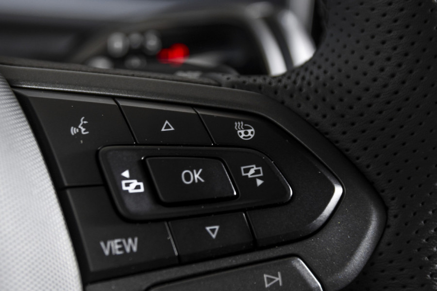 Volkswagen Tayron 1.5 eHybrid 272 PK R-Line Edition | Black Style Pakket | S/K-Panodak | Elek. Trekhaak | IQ. Light | Dig. Cockpit | Adapt. Cruise | Stoel-+Stuurverw. | 360 Camera | NAV+App. Connect | ECC | Elek. Klep | LM 20" | 0080