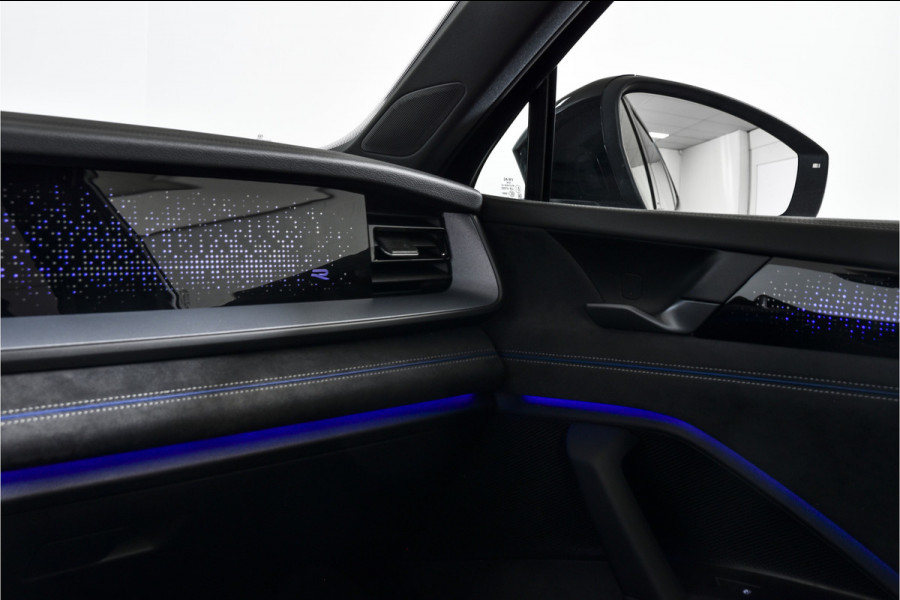 Volkswagen Tayron 1.5 eHybrid 272 PK R-Line Edition | Black Style Pakket | S/K-Panodak | Elek. Trekhaak | IQ. Light | Dig. Cockpit | Adapt. Cruise | Stoel-+Stuurverw. | 360 Camera | NAV+App. Connect | ECC | Elek. Klep | LM 20" | 0080