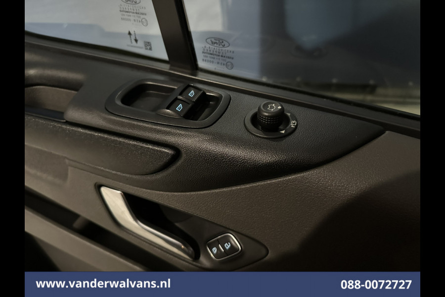 Ford Transit Custom 2.0 TDCI L2H1 Euro6 Airco | Apple Carplay | Camera | Cruisecontrol | LED Parkeersensoren, Android Auto, Bijrijdersbank, Verwarmde voorruit, 2800kg trekvermogen