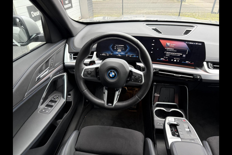 BMW X1 xDrive25e M SPORT TREKHAAK PANO