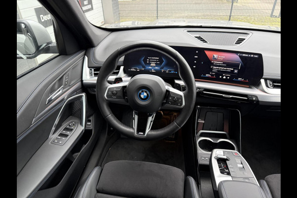 BMW X1 xDrive25e M SPORT TREKHAAK PANO