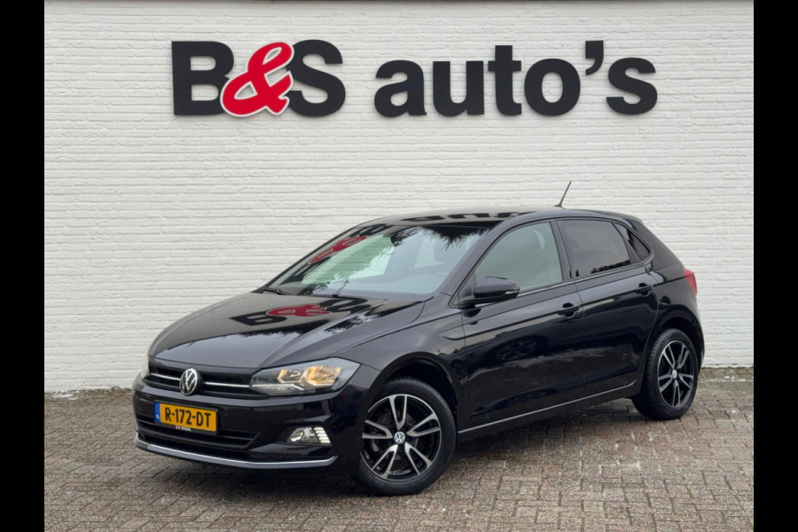 Volkswagen Polo 1.0 TSI Highline Adaptive cruise Climate control Navigatie DAB Bluetooth Parkeersensoren voor en achter