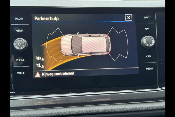 Volkswagen Polo 1.0 TSI Highline Adaptive cruise Climate control Navigatie DAB Bluetooth Parkeersensoren voor en achter