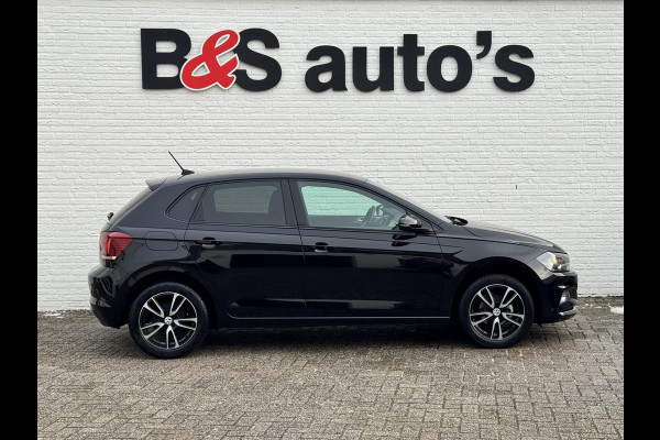 Volkswagen Polo 1.0 TSI Highline Adaptive cruise Climate control Navigatie DAB Bluetooth Parkeersensoren voor en achter