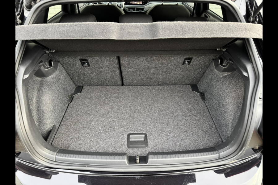 Volkswagen Polo 1.0 TSI Highline Adaptive cruise Climate control Navigatie DAB Bluetooth Parkeersensoren voor en achter