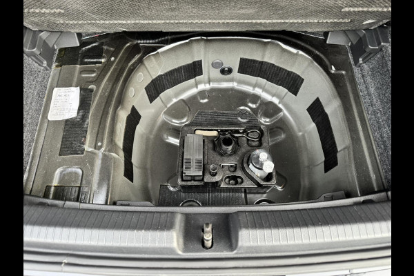 Volkswagen Polo 1.0 TSI Highline Adaptive cruise Climate control Navigatie DAB Bluetooth Parkeersensoren voor en achter