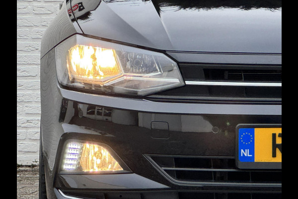 Volkswagen Polo 1.0 TSI Highline Adaptive cruise Climate control Navigatie DAB Bluetooth Parkeersensoren voor en achter