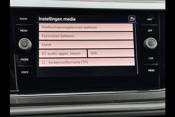 Volkswagen Polo 1.0 TSI Highline Adaptive cruise Climate control Navigatie DAB Bluetooth Parkeersensoren voor en achter
