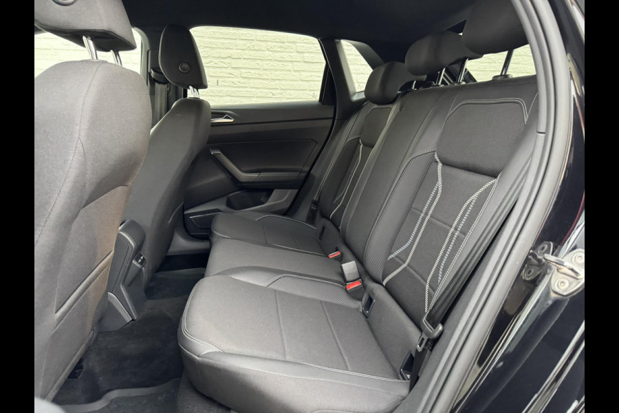 Volkswagen Polo 1.0 TSI Highline Adaptive cruise Climate control Navigatie DAB Bluetooth Parkeersensoren voor en achter