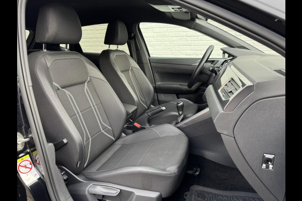 Volkswagen Polo 1.0 TSI Highline Adaptive cruise Climate control Navigatie DAB Bluetooth Parkeersensoren voor en achter