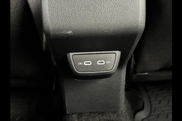 Volkswagen Polo 1.0 TSI Highline Adaptive cruise Climate control Navigatie DAB Bluetooth Parkeersensoren voor en achter