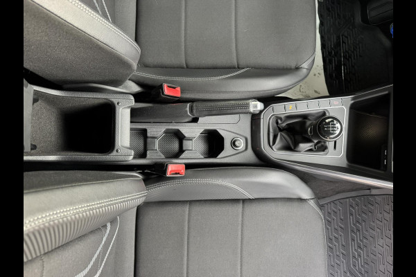 Volkswagen Polo 1.0 TSI Highline Adaptive cruise Climate control Navigatie DAB Bluetooth Parkeersensoren voor en achter