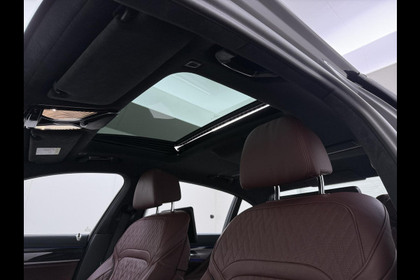 BMW 7 Serie 745Le xDrive High Executive MEGA VOL | INDIVIDUAL | BOWERS&WILKINS | LASER | DRIVING ASS. PROFF. | REAR SEAT ENTERTAINMENT| STOELVENTILATIE ACHTER| PANO|