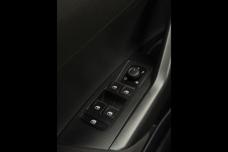 Volkswagen Polo 1.0 TSI 2x R-Line Panorama CarPlay Camera