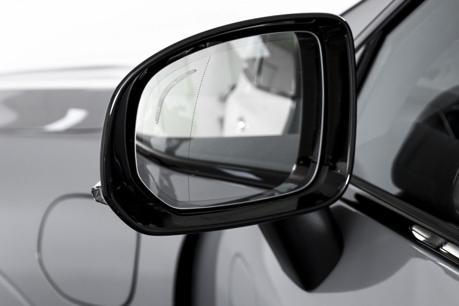 Volvo XC60 2.0 T8 Plug-in hybrid AWD Plus Black Edition - Facelift MY26 | S/K Panodak | Dig.Cockpit | Adapt.Cruise | Harman/Kardon | Stoel-+Stuurverw. | Elek. stoelen | 360 Camera | NAV+App.Connect | ECC | LM 21" | 2481