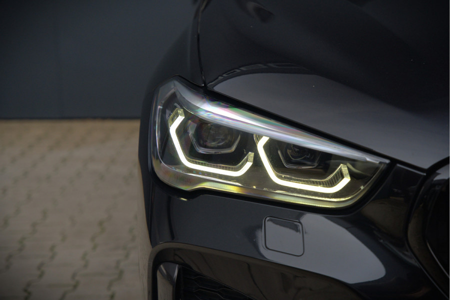 BMW X1 xDrive25e Business Ed. Plus M Sport | Adaptive Cruise Control | Vol Leder | Keyless | Camera | Stuurverwarming | Stoelverwarming | Shadow line | DAB | HIFI | Automaat | PDC | Navigatie |