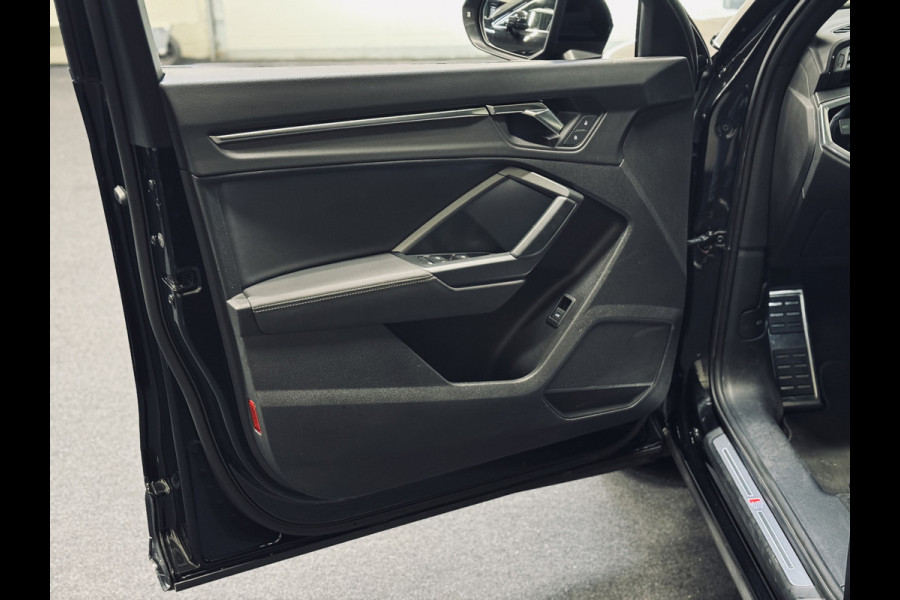 Audi Q3 35 TFSI S edition 2x S-Line | Panorama | Leder | Camera