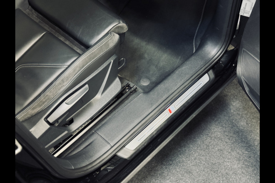 Audi Q3 35 TFSI S edition 2x S-Line | Panorama | Leder | Camera